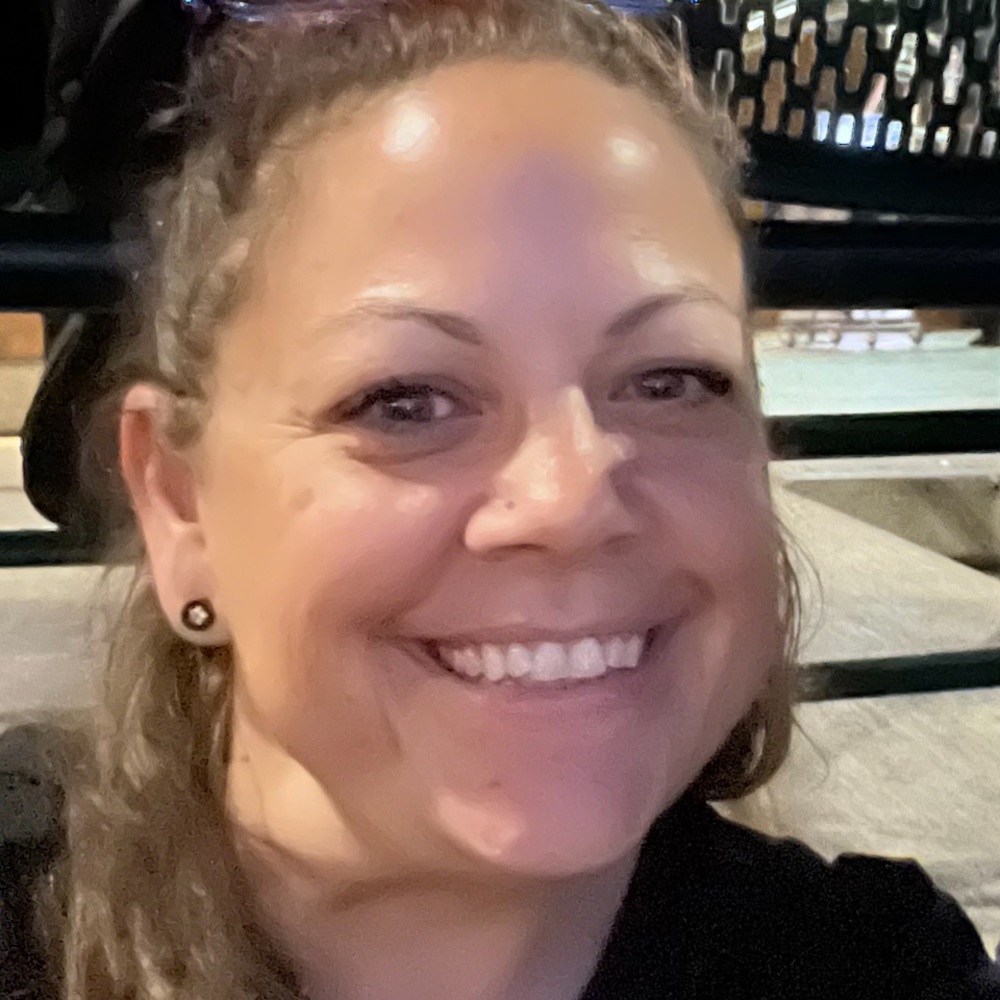 Meet your Posher, Jennifer